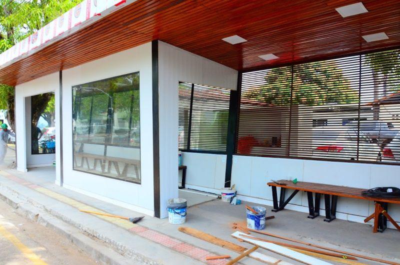 Macapá ganha primeiro ponto de ônibus climatizado e tecnológico do estado