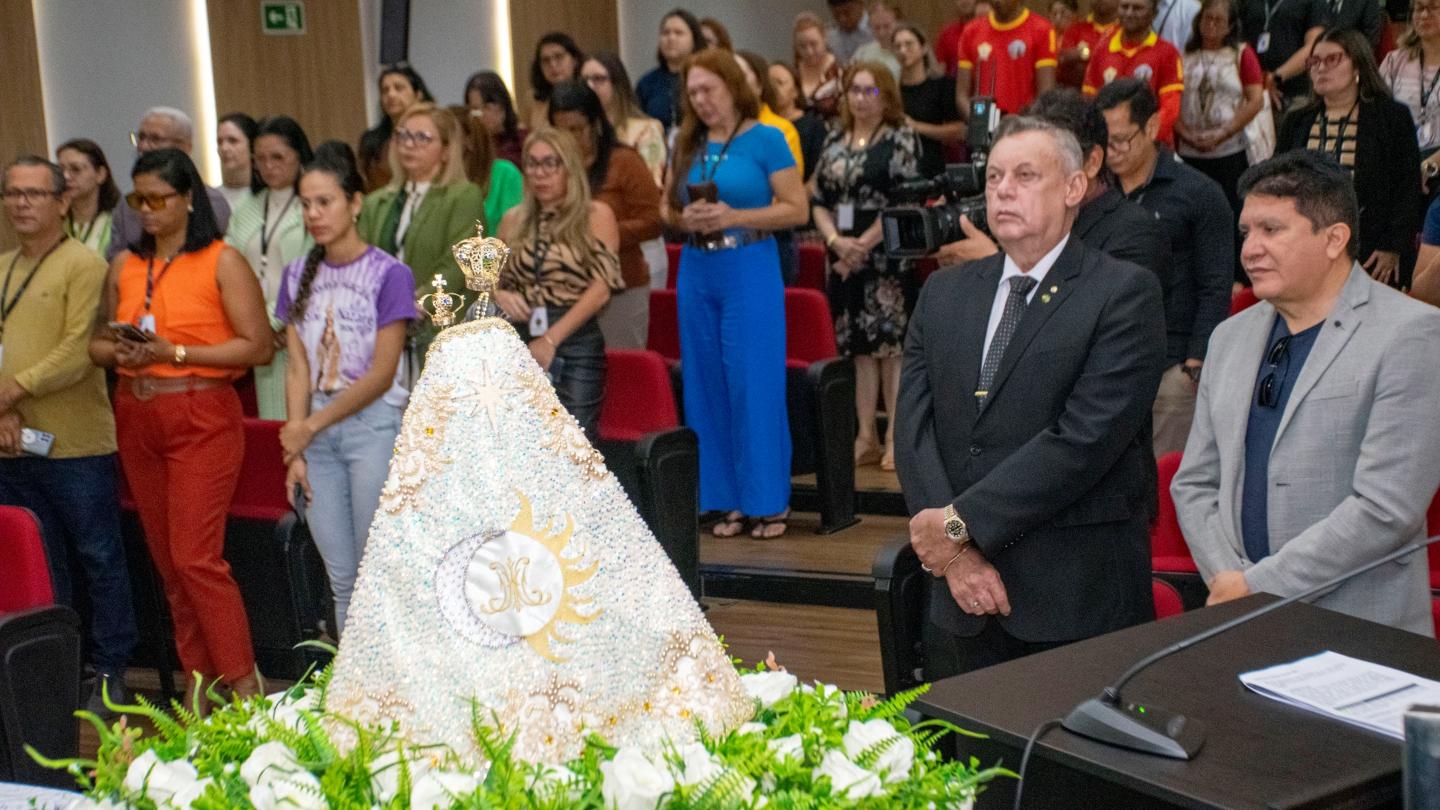 TJAP recebe imagem peregrina de Nossa Senhora de Nazaré