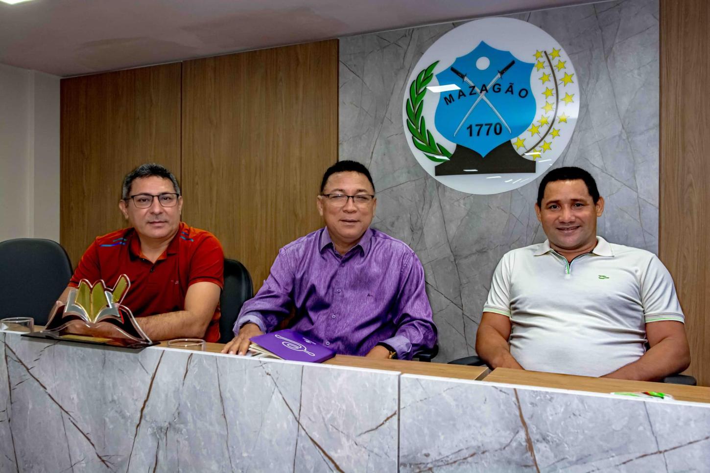 Em Mazagão-AP, prefeito Chico Nó da posse aos novos gestores escolares da rede municipal de educação