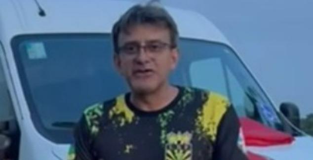 Prefeito de Pracuúba, Júnior Leite, anuncia chegada de van para a assistência social