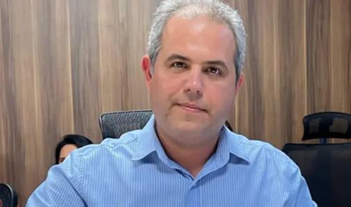 Prefeito de Tartarugalzinho anuncia distribuição de material escolar para o ano letivo de 2025