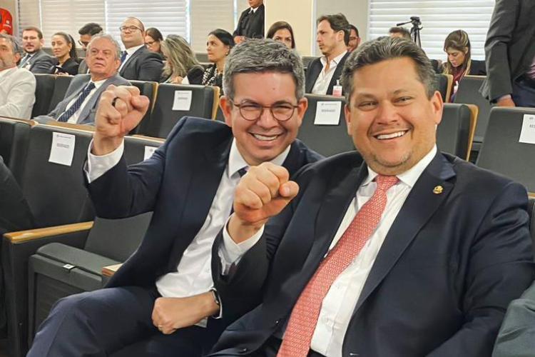 Randolfe Rodrigues prevê vitória esmagadora de Davi Alcolumbre com 70 votos na eleição para presidência do Senado