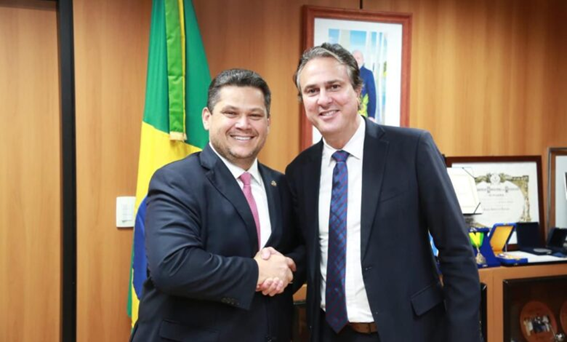 Senador Davi atua na linha de frente e MEC transforma unidades de Oiapoque e Pedra Branca em campi do IFAP