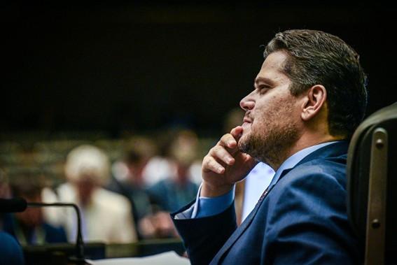 Com mediação de Davi, Congresso aprova padronização de emendas parlamentares