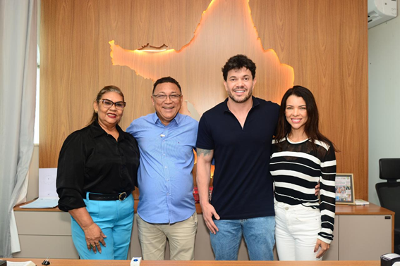 Deputado Acácio Favacho Visita Prefeito Chico Nó e Discute Investimentos para Mazagão com Secretariado Municipal