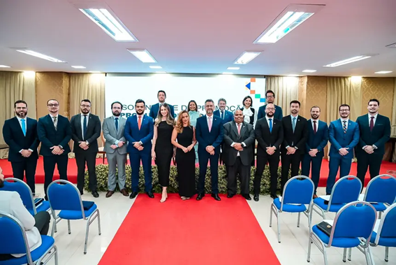 Governador do Amapá, Clécio Luís, realiza promoção inédita de 14 procuradores