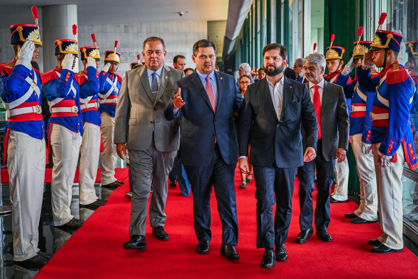 Alcolumbre recebe presidente do Chile e destaca importância da cooperação entre os dois países