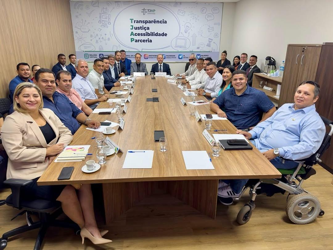 Prefeito de Itaubal, Jaisom Picanço, participa de reunião sobre precatórios no TJAP