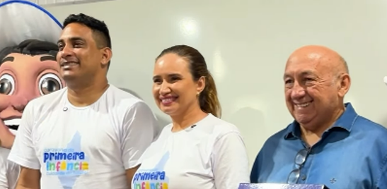 Prefeito Teddy Marcel acompanha a chegada da Caravana da Primeira Infância em Laranjal do Jari