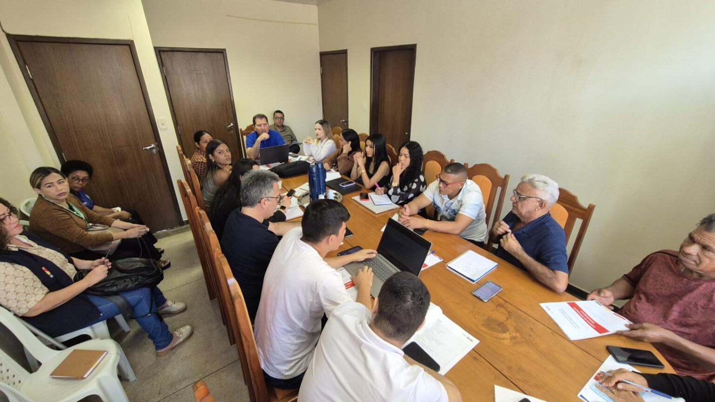 Prefeitura de Santana realiza reunião preparatória para a Conferência Municipal de Economia Popular e Solidária