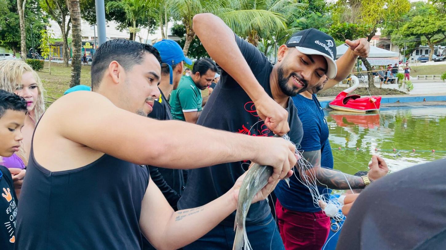 Semana do Trabalhador em Macapá: tradicional pescaria na Praça Floriano Peixoto terá competição de maior peixe do dia