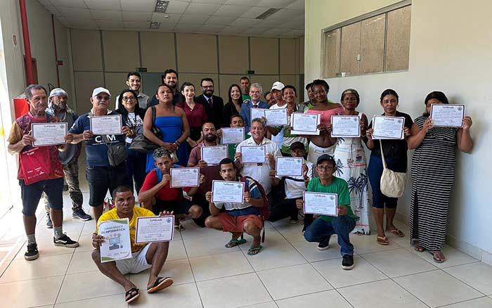 Capacitação que transforma: pessoas em situação de rua concluem curso de informática avançada promovido TJAP e parceiros