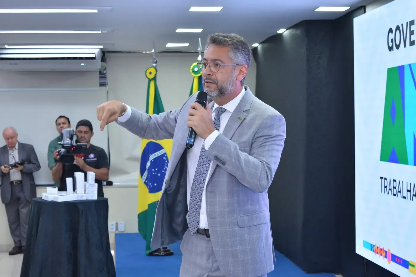 Governador Clécio Luís faz entrega de celulares ao Ciodes e reforça integração das forças de segurança