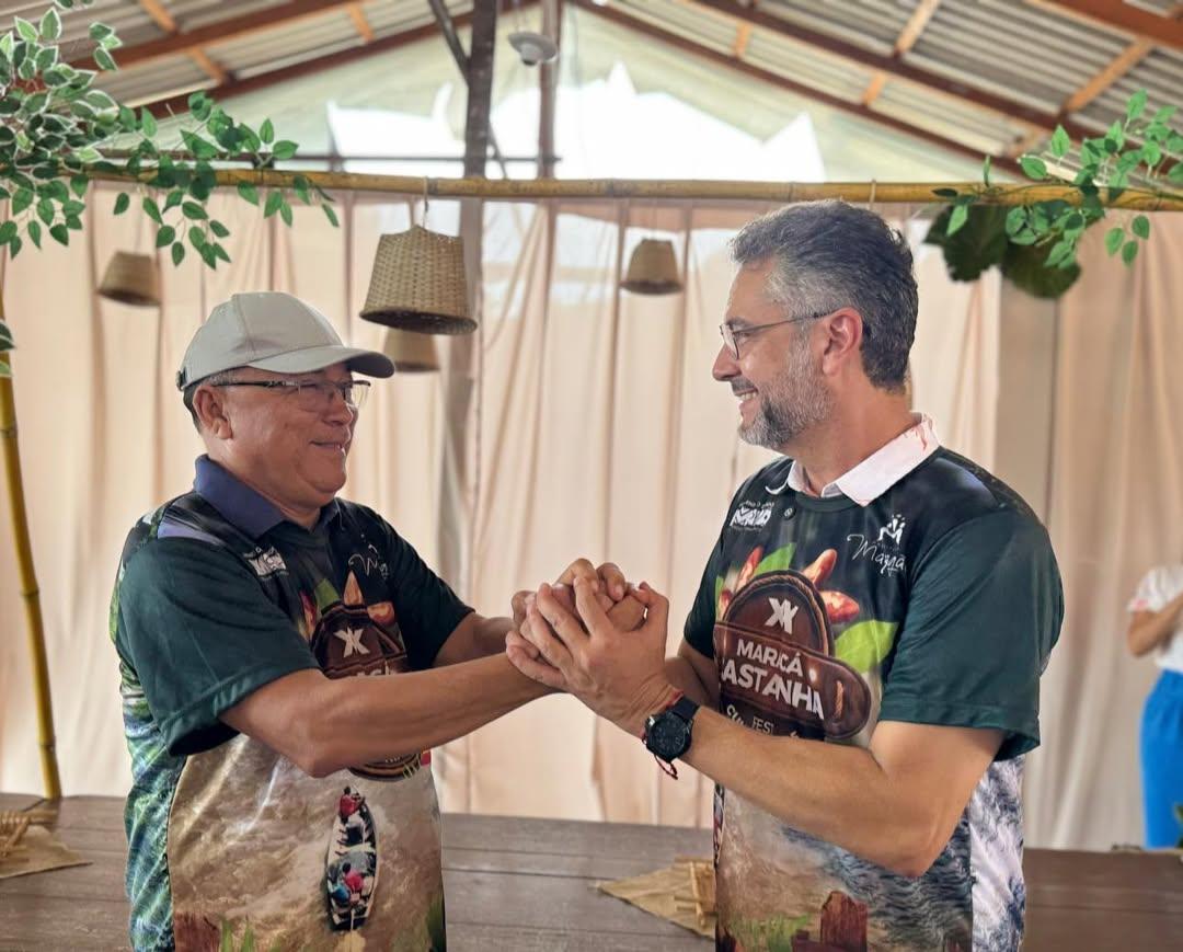 Prefeito Chico Nó prestigia XX Festival da Castanha na Vila Maracá