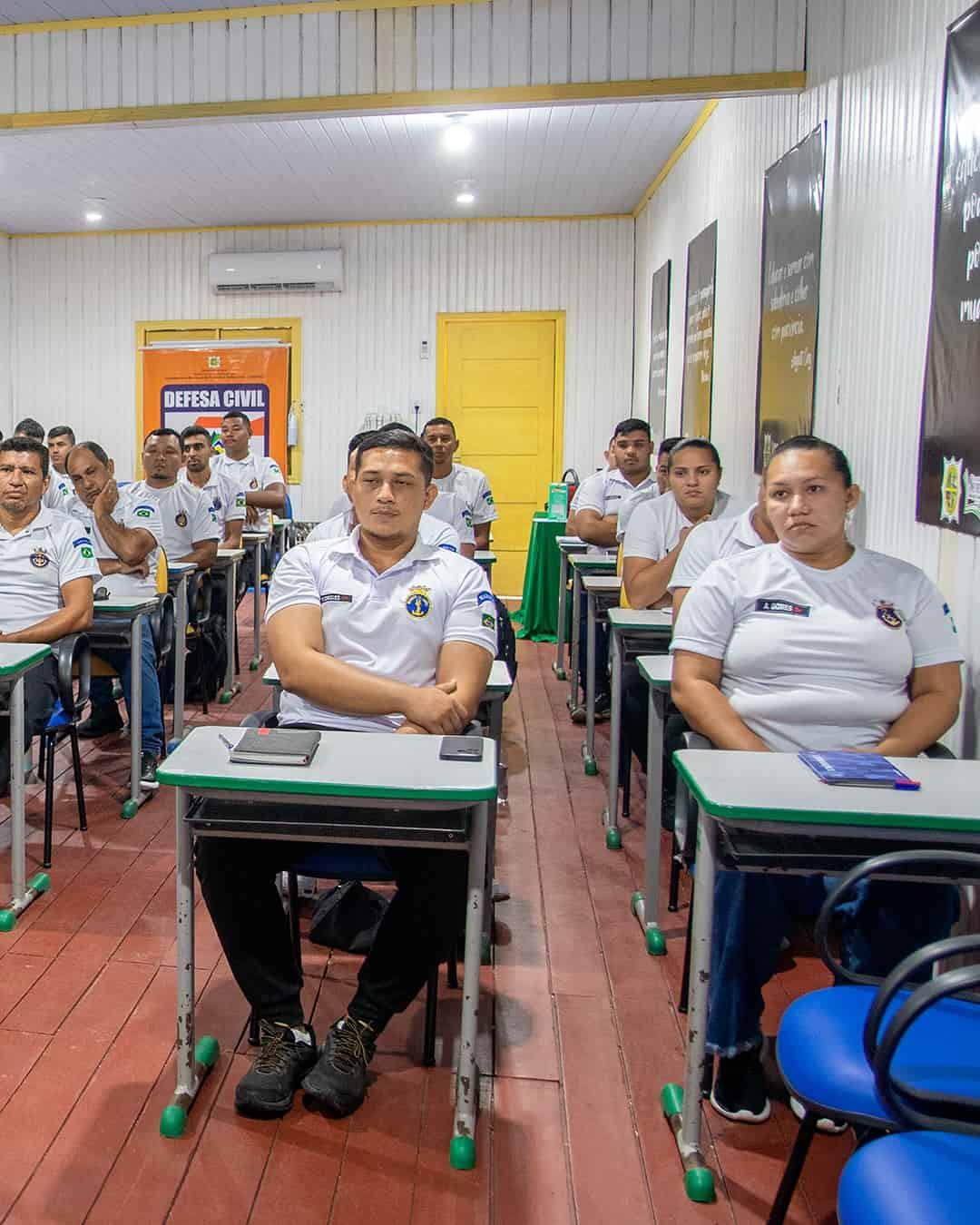 Prefeito Teddy: Laranjal do Jari promove Curso de Marinheiro Fluvial em parceria com a Capitania dos Portos