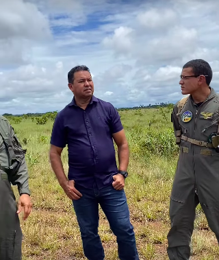 Prefeito Toinho acompanha trabalho de busca das crianças desaparecidas no Rio Calçoene
