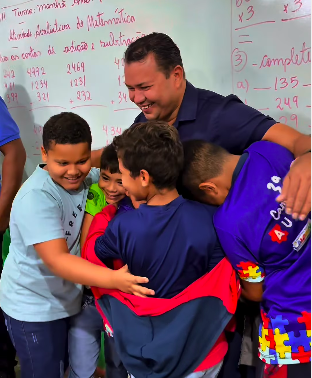Prefeito Toinho Garimpeiro visita Escola Estadual Lobo D’Almada e destaca importância do núcleo psicopedagógico