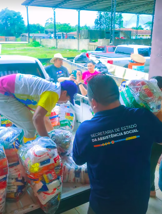 Prefeitura de Calçoene entrega kits às famílias atingidas pelas cheias na Região dos Lagos