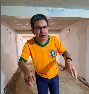 Senador Randolfe Rodrigues acompanha avanços na reforma do Estádio Augusto Antunes em Santana