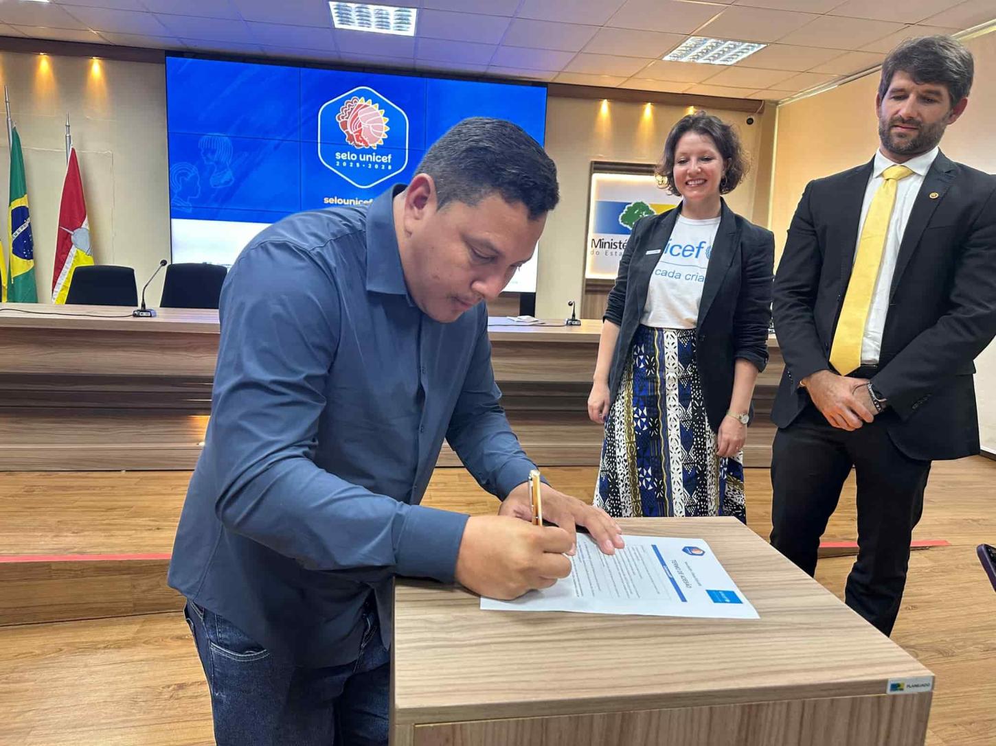 Vice-prefeito Gibson Costa reafirma compromisso com a infância ao aderir ao selo UNICEF 2025-2028