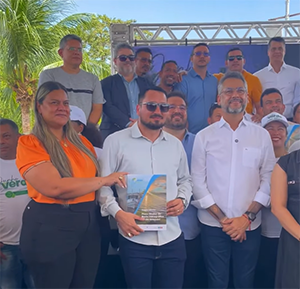 Prefeito Alessandro comemora lançamento do Plano Diretor da Bacia Hidrográfica do Rio Araguari