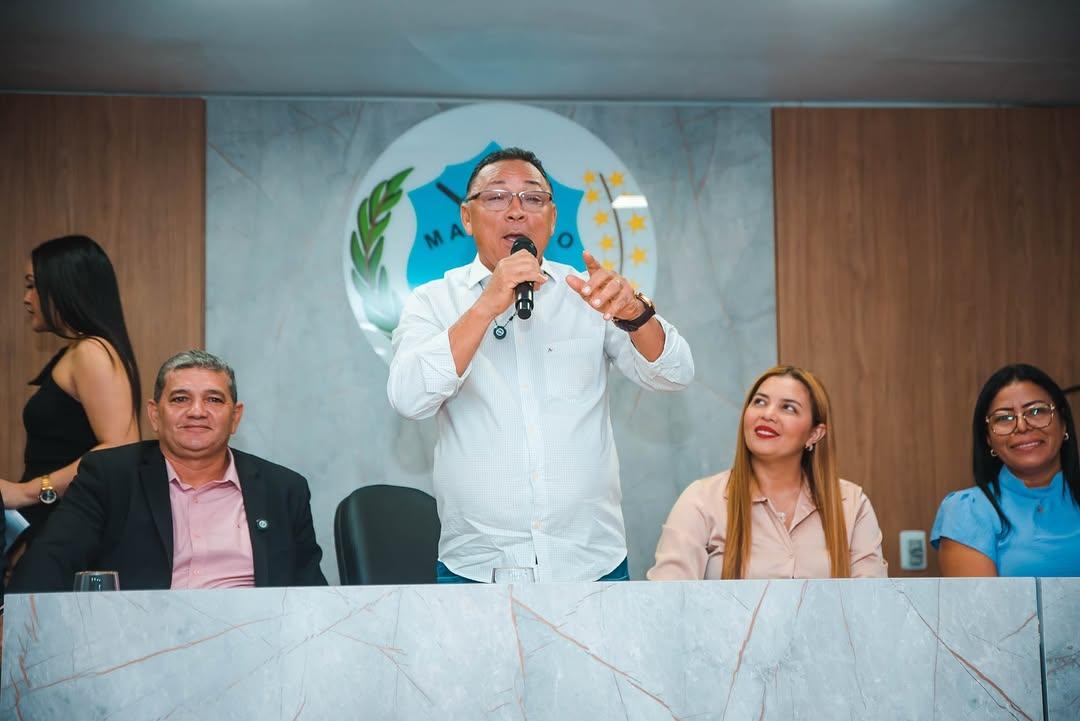 Prefeito Chico Nó celebra cidadania com diplomação de prefeitos mirins