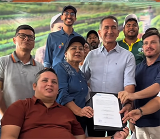 Prefeito Marcelo Pantoja impulsiona desenvolvimento rural com entrega de maquinário em Pedra Branca