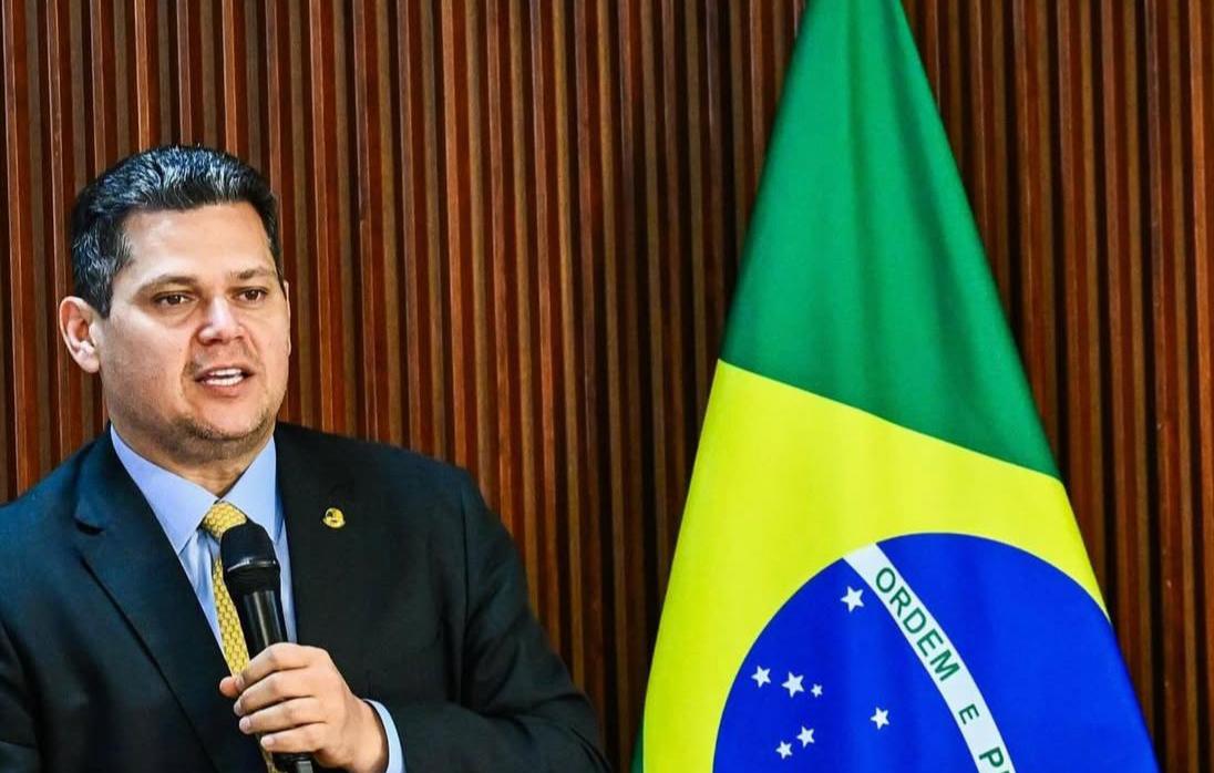 Senador Davi Alcolumbre é celebrado por sua liderança e capacidade de diálogo no Congresso