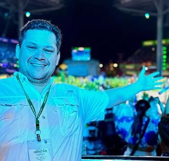 Senador Davi celebra cultura amazônica no Festival de Parintins