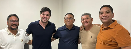 Acácio Favacho visita Mazagão e reforça iluminação pública com apoio da prefeitura