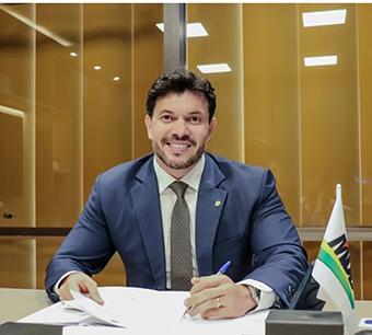 Demora do Ibama na Margem Equatorial causa prejuízo de R$ 4 milhões por dia, alerta deputado Acácio Favacho