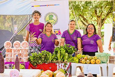Feira de Agricultura Familiar movimenta economia e fortalece cultura local na Festa de São Tiago