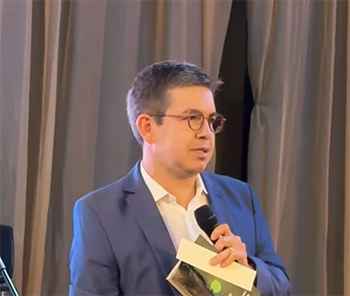 Legado vivo: senador Randolfe Rodrigues celebra lançamento da obra póstuma de Fernando Canto