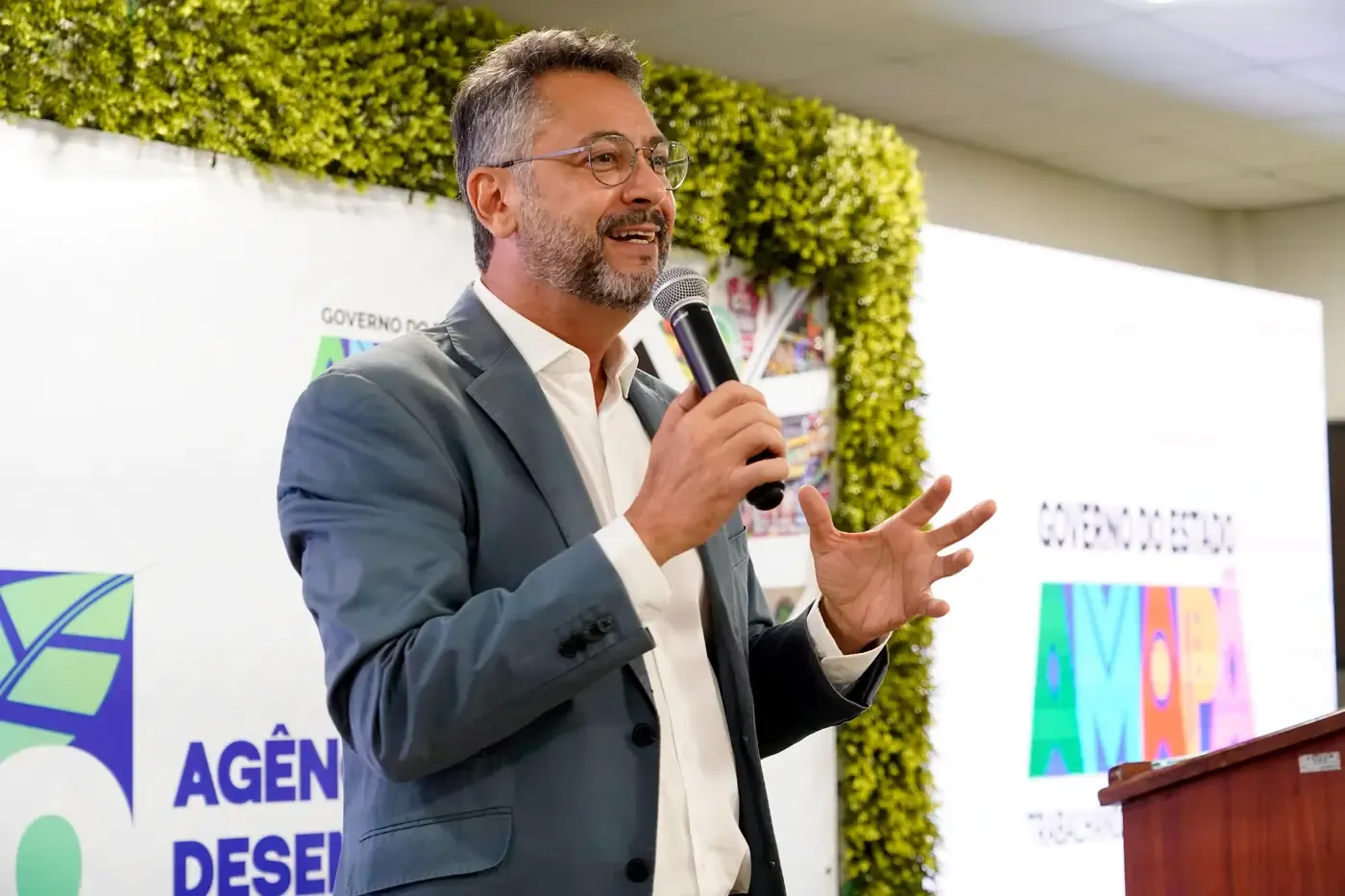 ‘Leva os nossos produtos para outros lugares, torna o estado mais conhecido’, diz governador Clécio Luís ao lançar plataforma digital do Selo Amapá