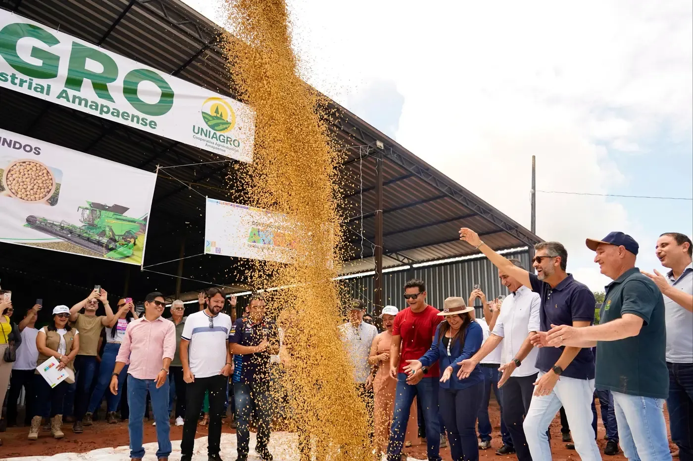 ‘Parte de um projeto de Estado construído com união, trabalho e consensos’, diz governador Clécio Luís na abertura da Colheita da Soja 2025 no Amapá
