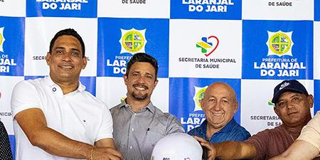Prefeito Teddy reforça atenção básica com nova frota para saúde
