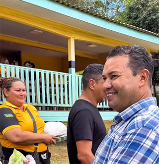 Prefeito Toinho Garimpeiro lidera ação social em Calçoene para apoiar comunidade afetada por praga da mandioca