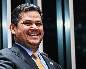 Projeto de Davi destina royalties do pré-sal para a educação