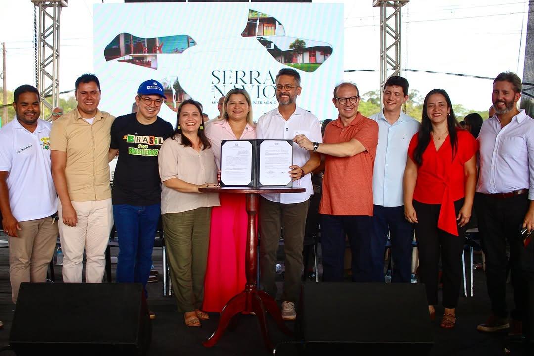 Senador Randolfe destaca conquista histórica para moradores de Serra do Navio
