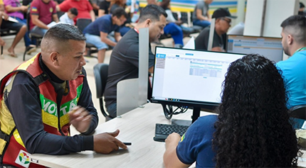 Detran-AP marca presença na 54ª Expofeira do Amapá com estande móvel repleto de serviços