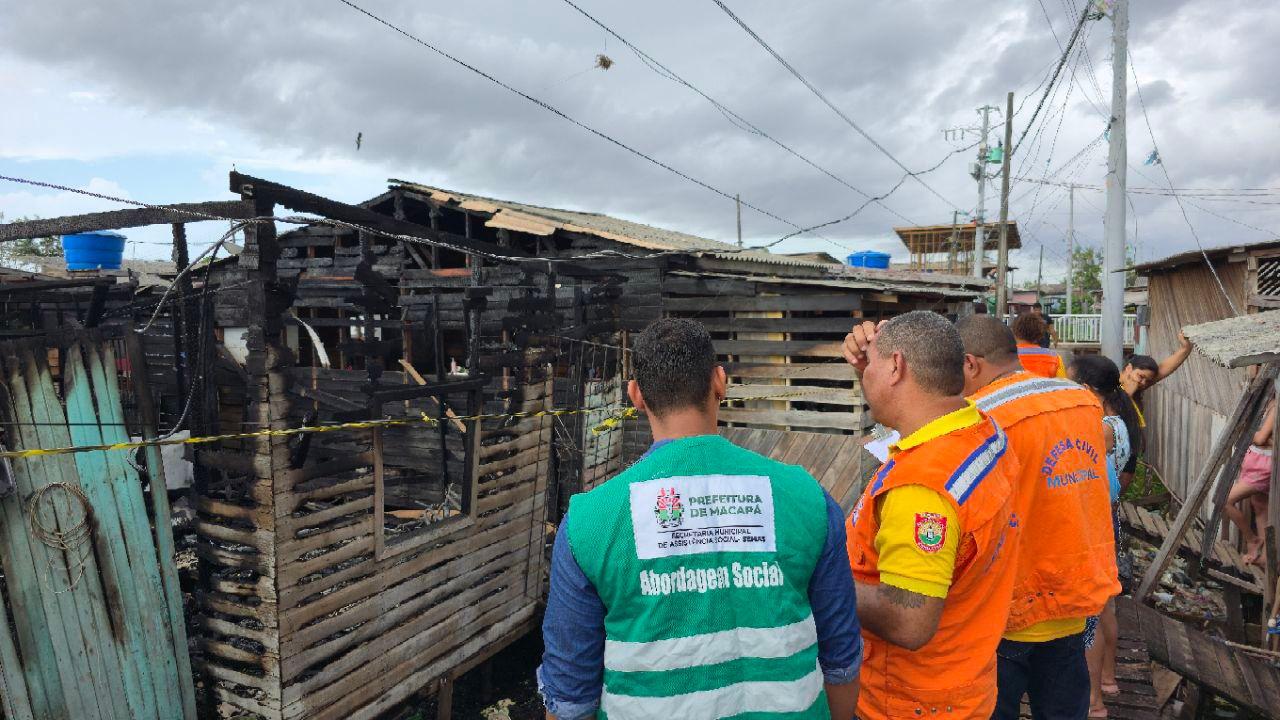 Famílias atingidas por incêndio no bairro Jardim Marco Zero recebem assistência