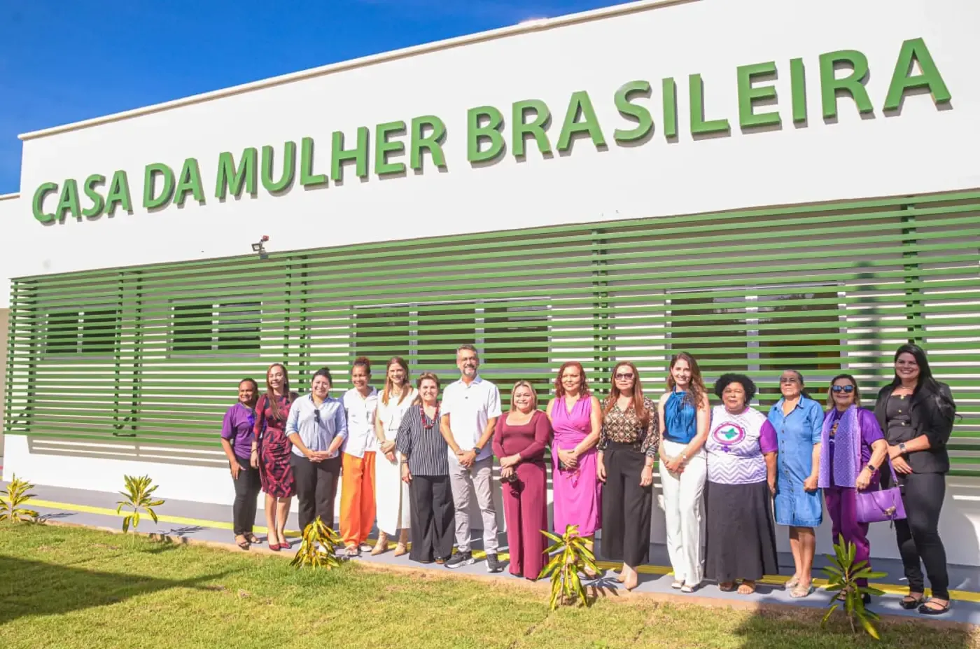 Governador do Amapá e ministra da Mulher vistoriam avanço da construção da Casa da Mulher Brasileira em Macapá