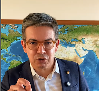 Randolfe Rodrigues denuncia obstrução da oposição e exige agilidade na aprovação de projetos essenciais