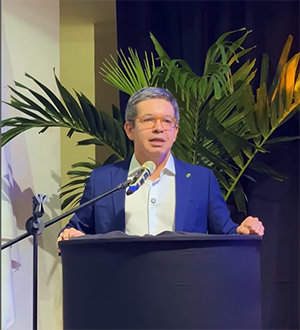 Senador Randolfe destaca papel social da Unifap com programa PROFID voltado à comunidade amapaense