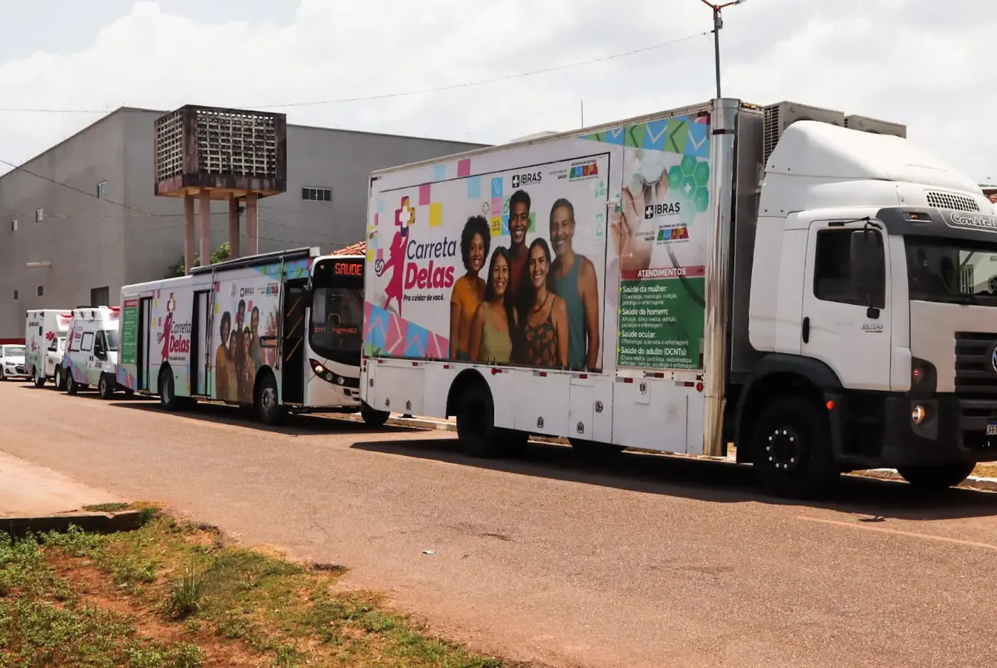 'Carreta Delas' do Governo do Amapá chega a Santana e inicia montagem das estruturas para atendimentos de saúde