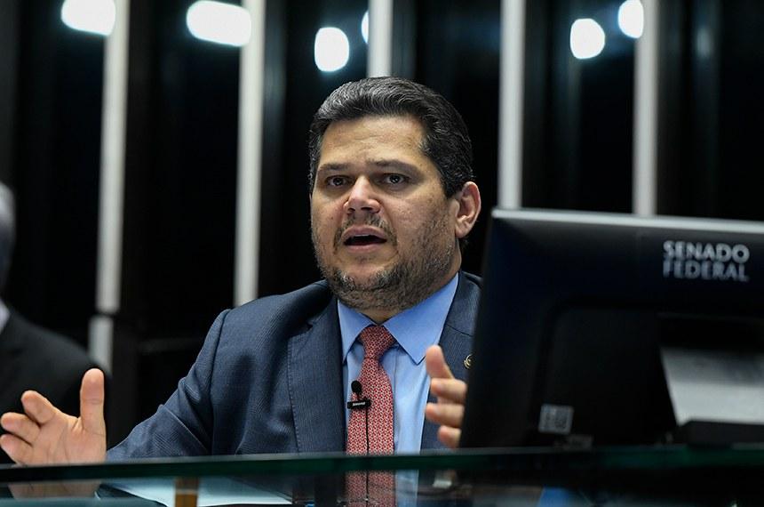 Davi vai convocar reunião da Mesa para tratar da situação de terceirizados do Senado