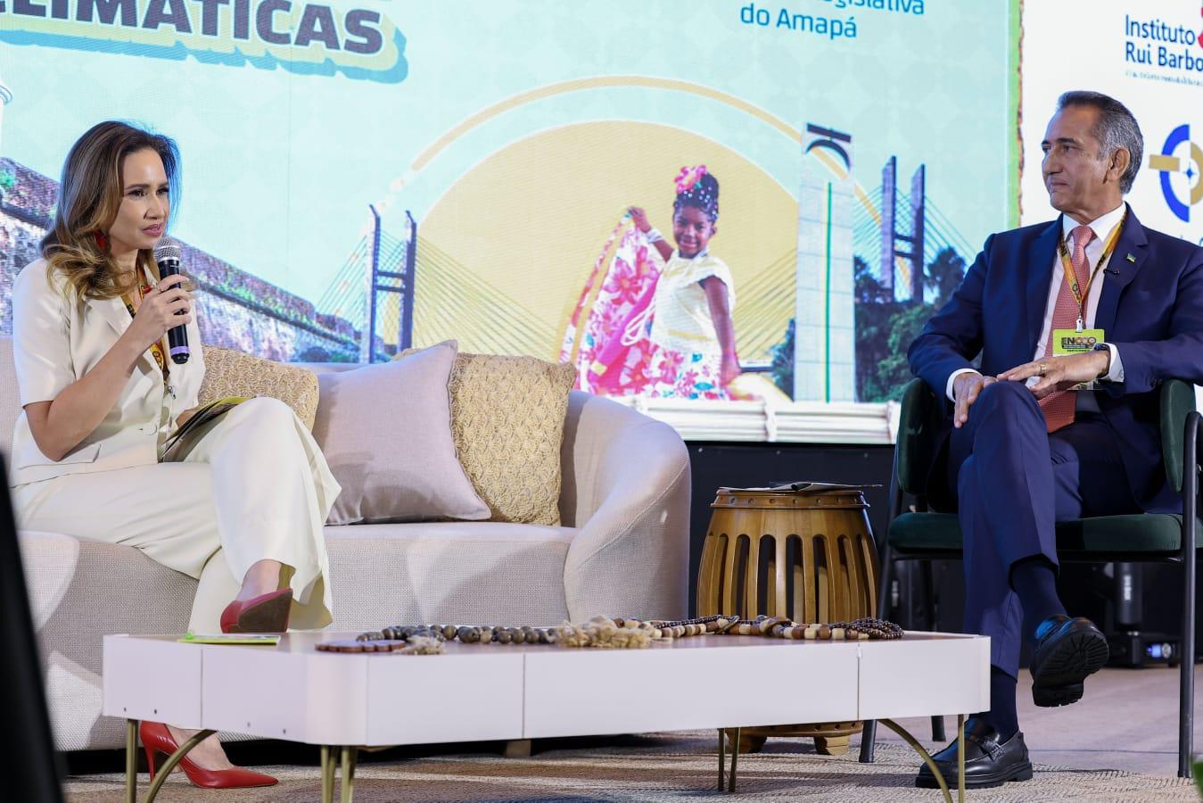 Deputada Alliny modera palestra sobre sustentabilidade no Encco 2025