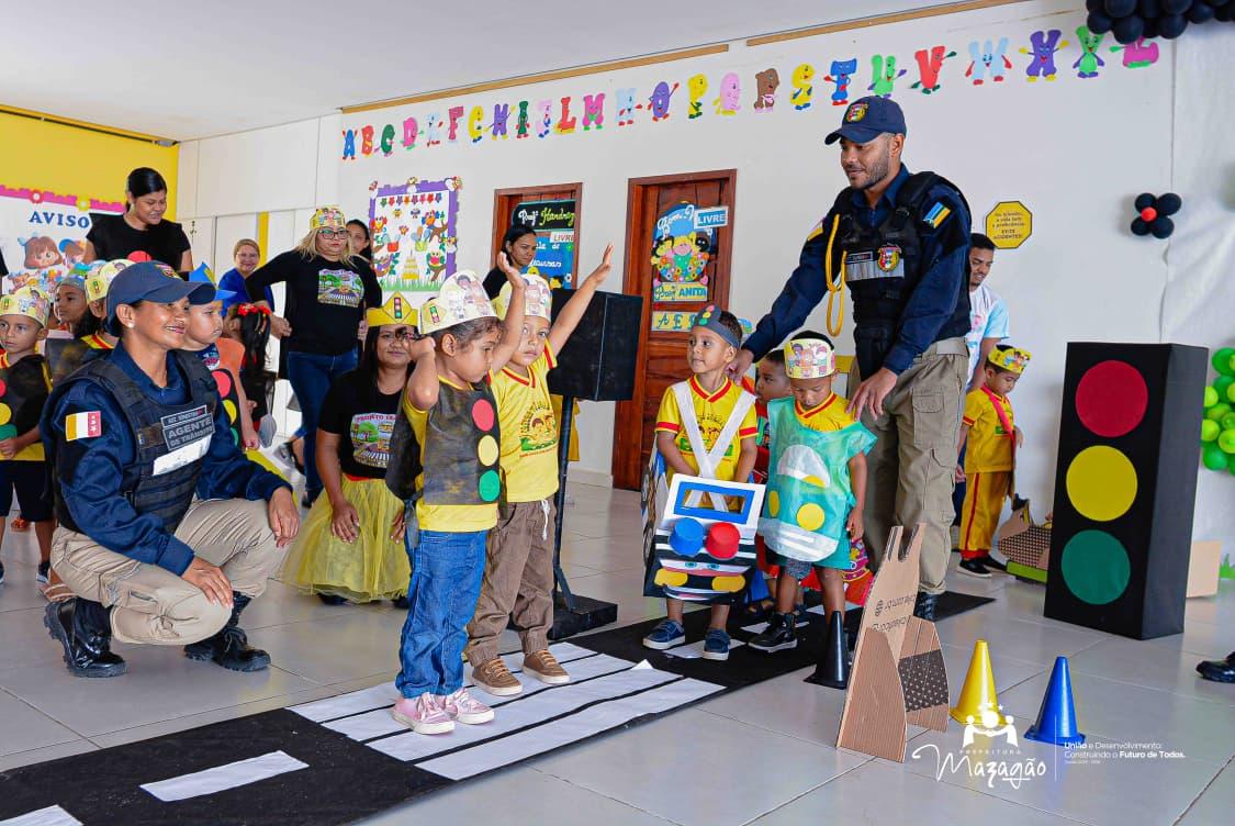Escola Creche Vó Joana Ayres integra educação infantil e segurança no trânsito
