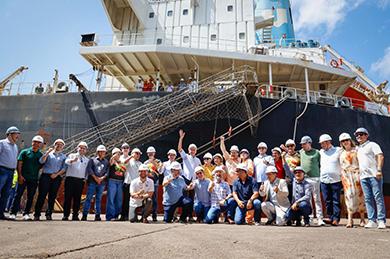 Histórico: Navio chinês atraca em Santana inaugurando nova rota marítima entre China e Brasil