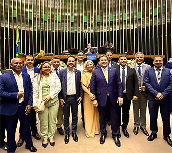 Prefeito Jaisom Picanço prestigia promulgação da PEC 66 em Brasília